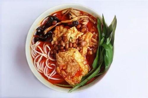 吃螺蛳粉和吃哈密瓜,螺蛳粉与哈密瓜的味蕾之旅