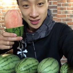 吃瓜头像视频,揭秘吃瓜头像背后的热门视频现象